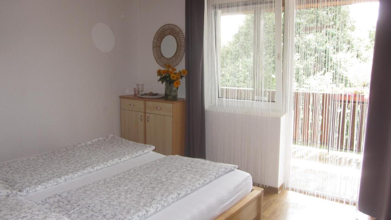 Appartement Am See Podersdorf am See Exterior photo